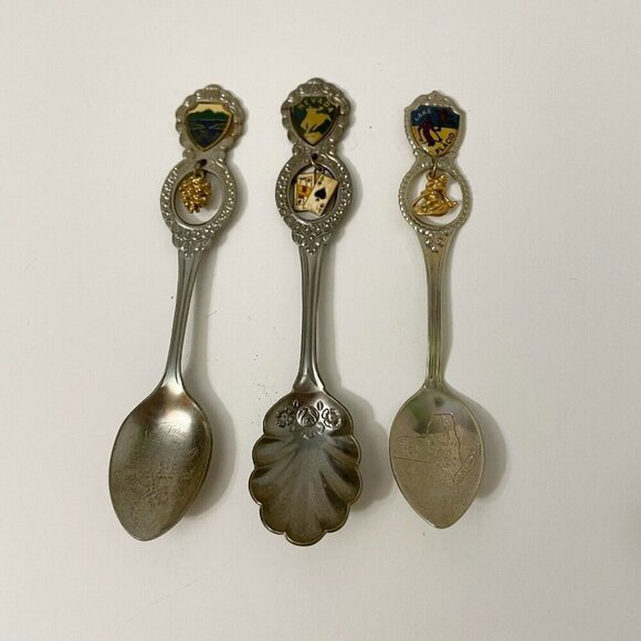 Vintage Lot of 10 Souvenir Spoons Nevada Florida Miami Lake Placid Flaws - Picture 12 of 16